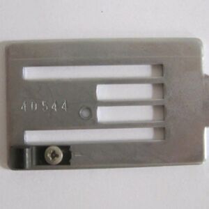 Vintage SINGER 40544 Sewing Machine Part Needle Bobbin Shuttle Cover